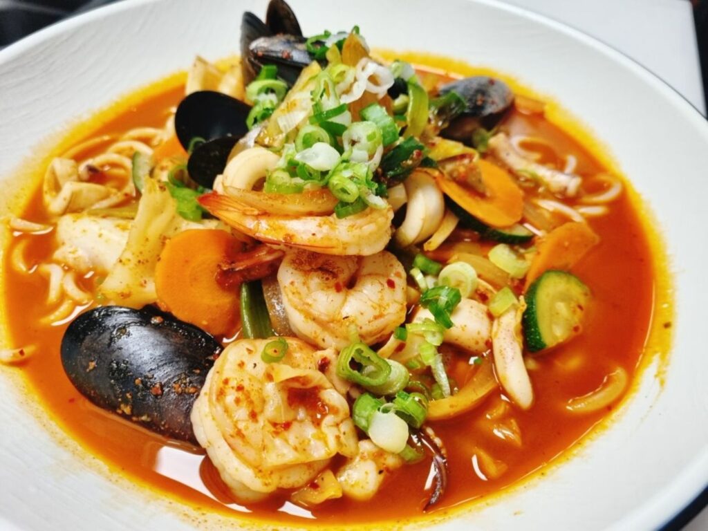 Jjamppong (짬뽕)