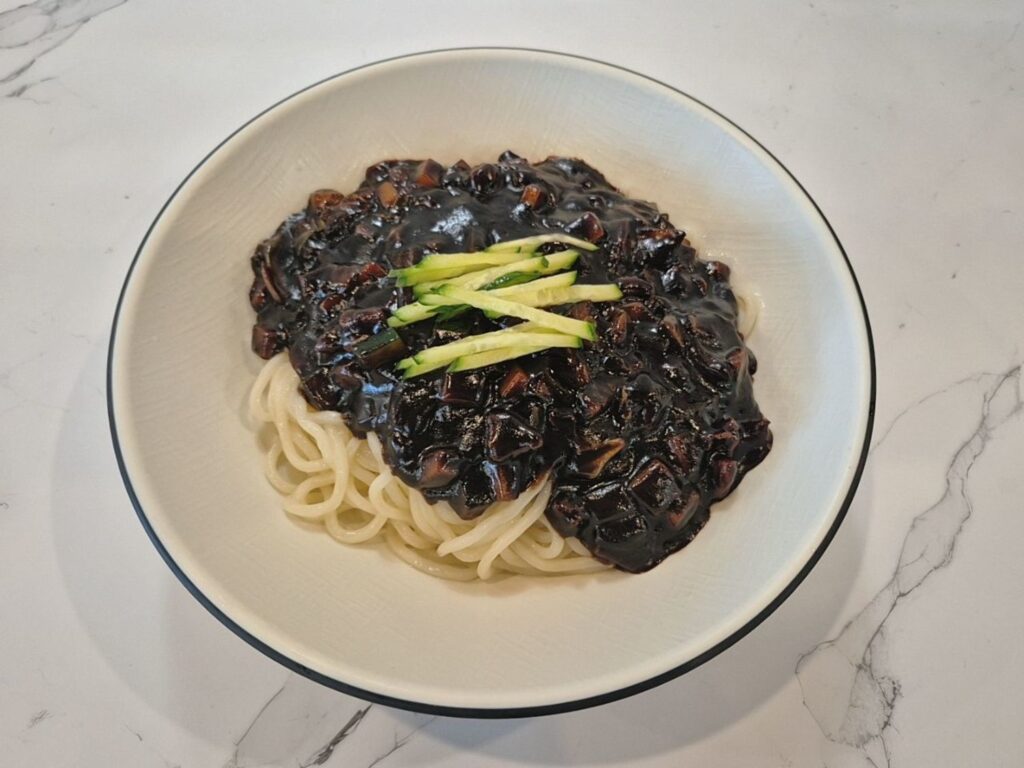 Jja Jang Myen (짜장면)